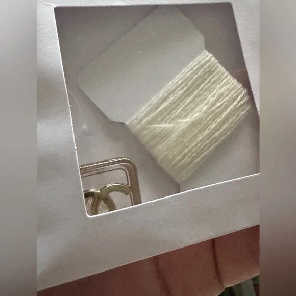 CHANEL Black and Cream V-Neck Sweater - Picture 8 of 14